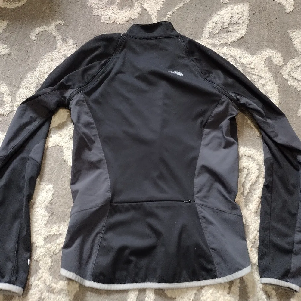 The North Face Black Windstopper convertible Jacket and vest - Image 3