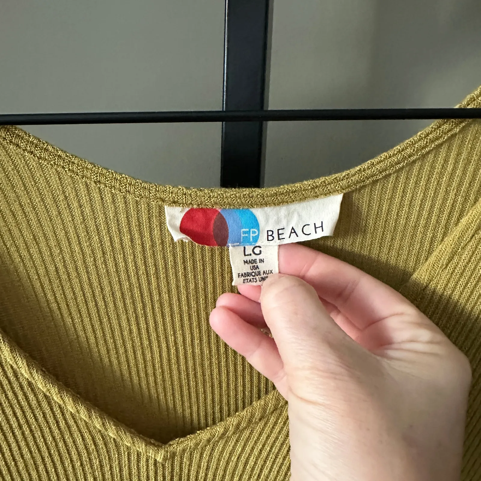 Free People Beach Long Sleeve Light Sweater Cover Up Large - Image 2