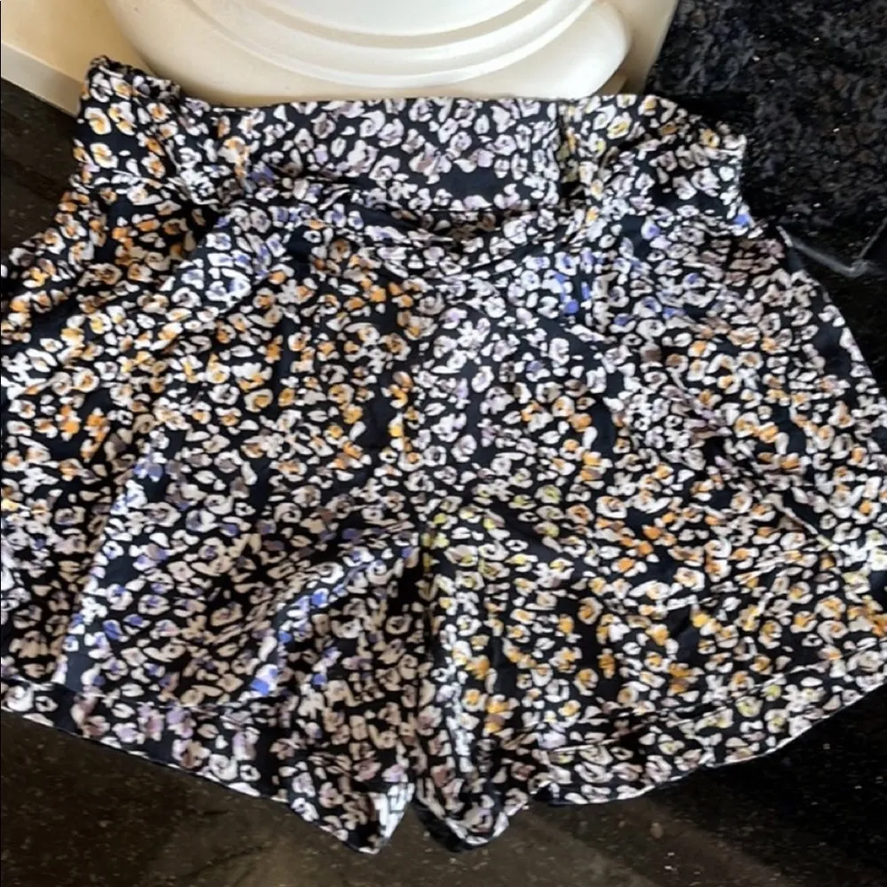 Jessica Simpson Shorts Black Floral Tie Front - Image 10