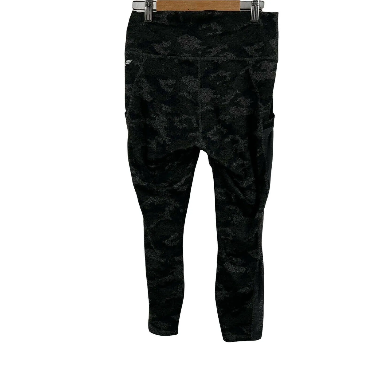 Fabletics Mila‎ High Waist Capri Hip Pocket Power Hold Leggings Camo Size XS - Image 5