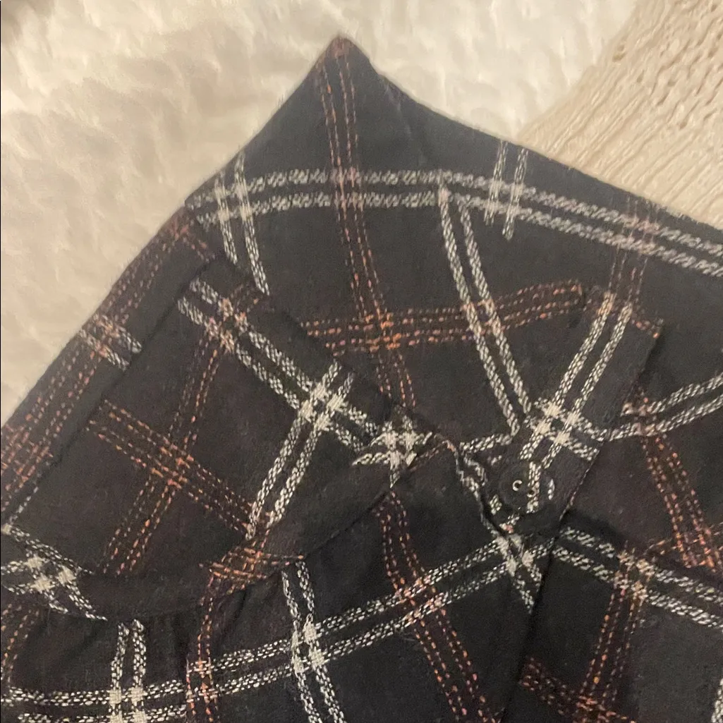 Plaid Black and White Shorts Delia’s Size 6 - Image 4