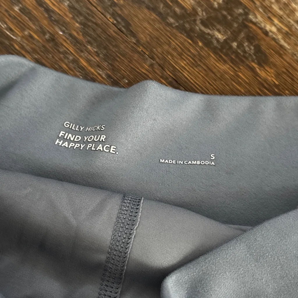 Gilly Hicks Activewear bundle: mini skorts and hidden bunch scrunch workout shorts - Image 7