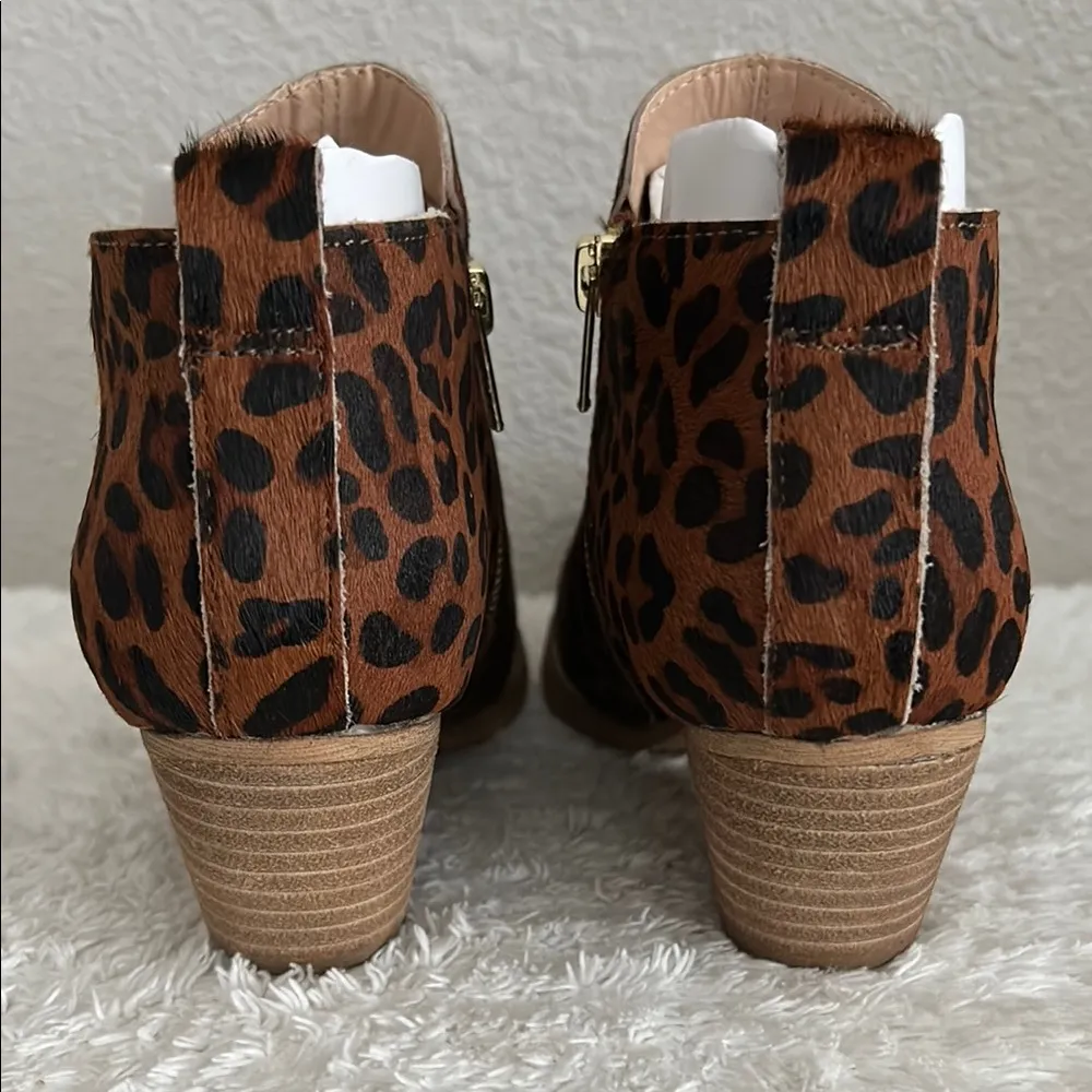 Very Volatile Size 7 Gracemont Genuine Horse Hair Booties In Leopard Print - Image 3