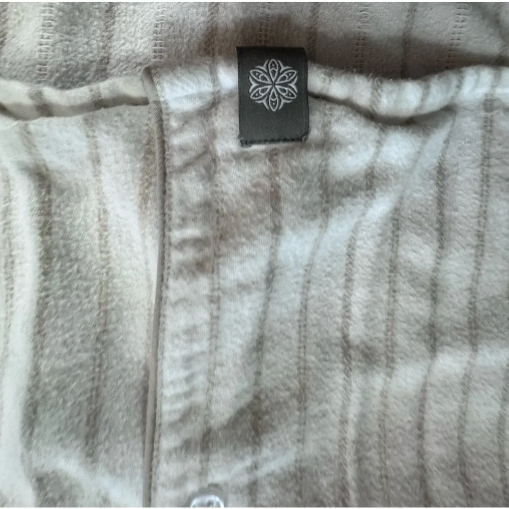 Boll & Branch Tan Cream Plaid Flannel Sleep Shirt Size Medium. P17 - Image 5