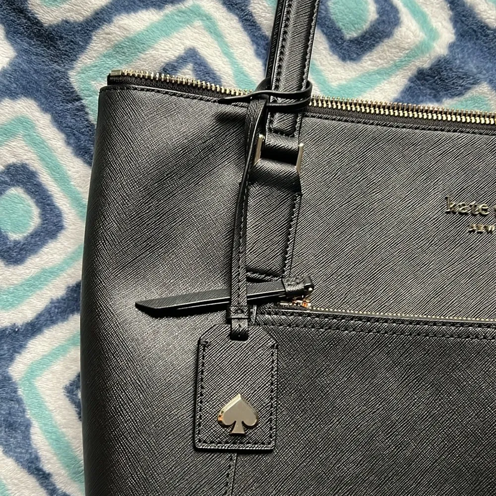 Kate Spade Cameron Pocket Tote Purse - Image 4