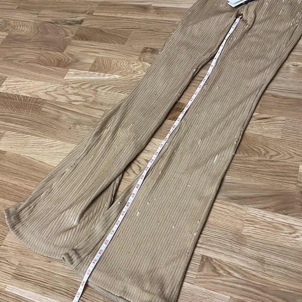 SET NWT RETROFETE Julien Sequin Knit Pant and Vaani Bra set in nude Size XS - Image 15