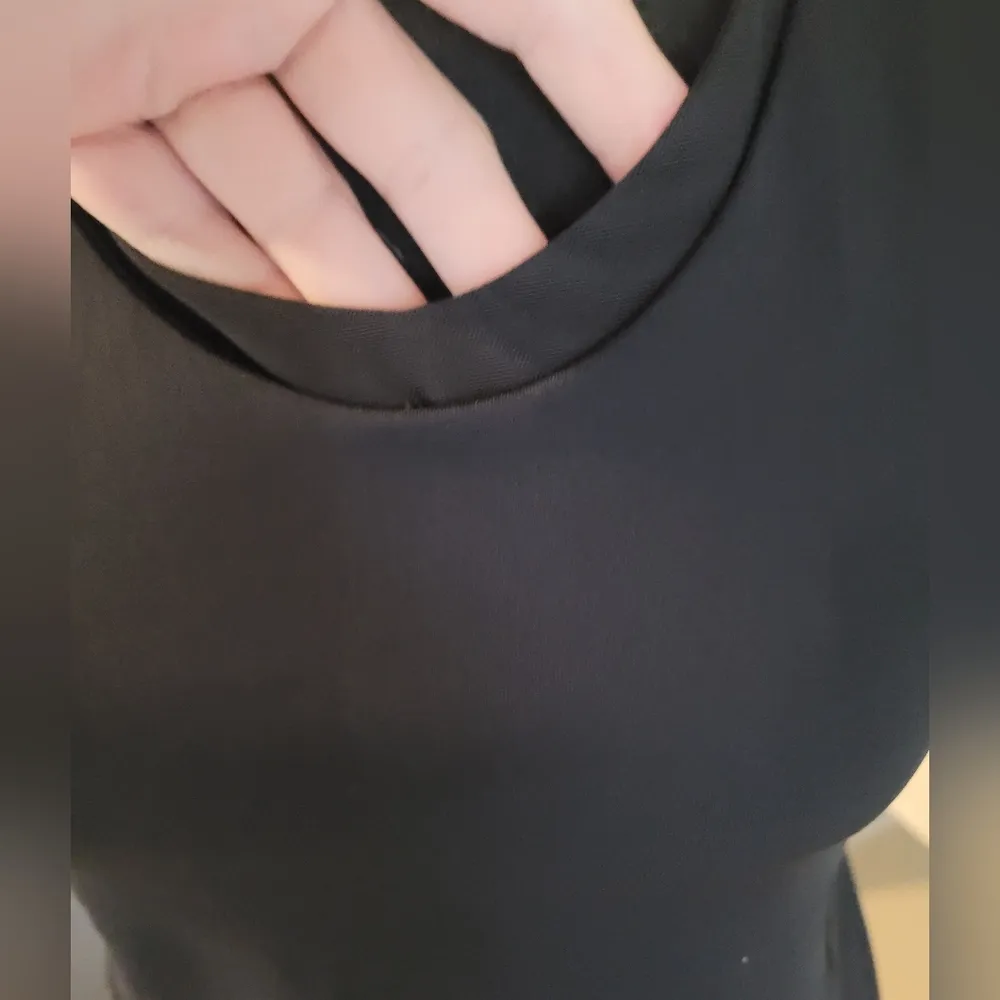 Lululemon tank top - Image 2