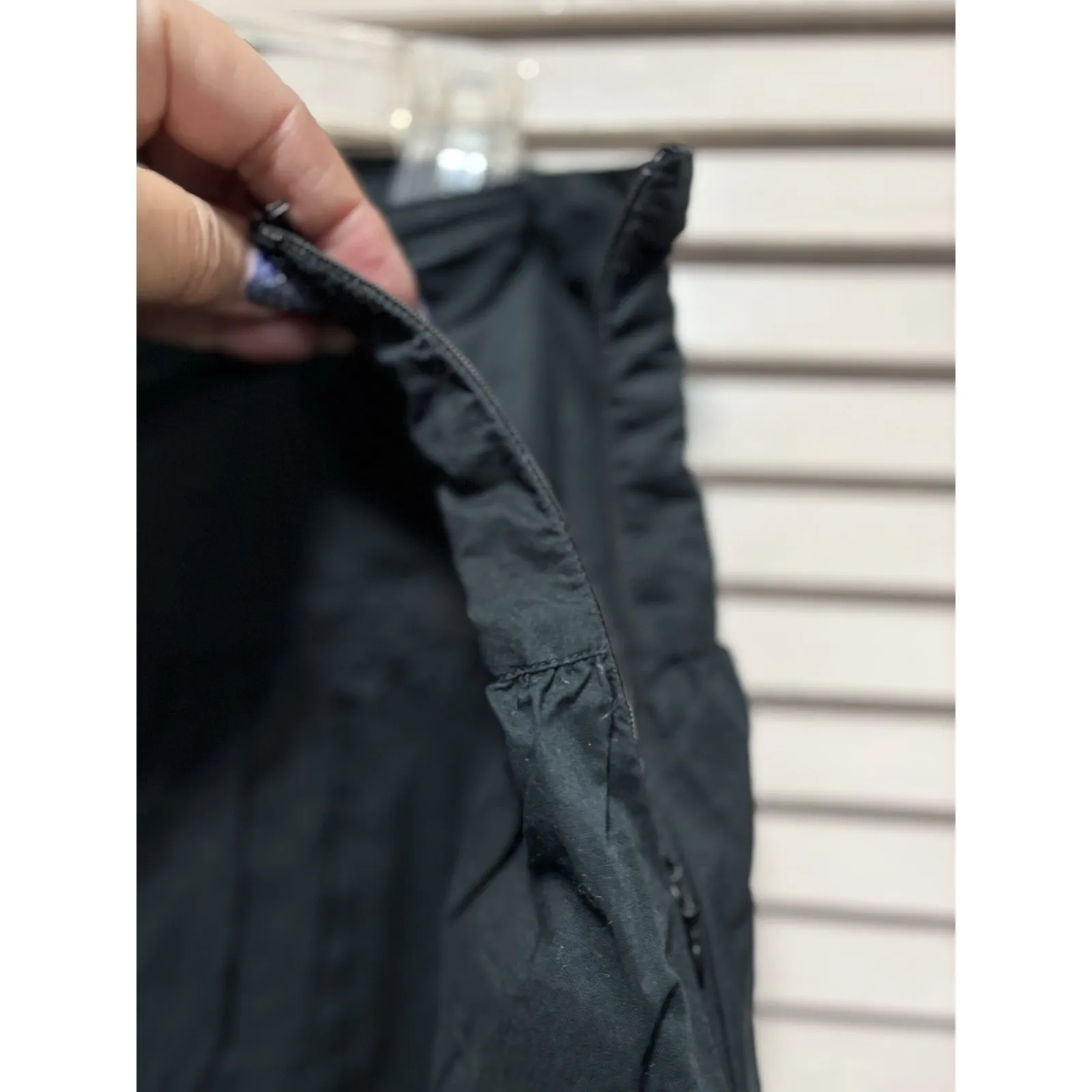 Mossimo Size 8 A-Line Mini Skirt Black Lined Side Zip  Pleated Ruffle - Image 4