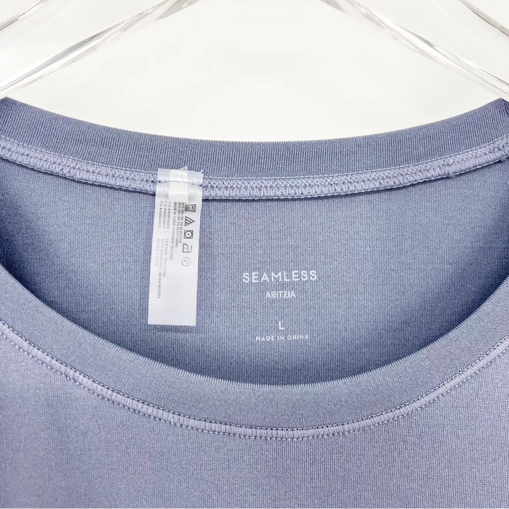 Aritzia Seamless Short‎ Sleeve Top L Blue - Image 5