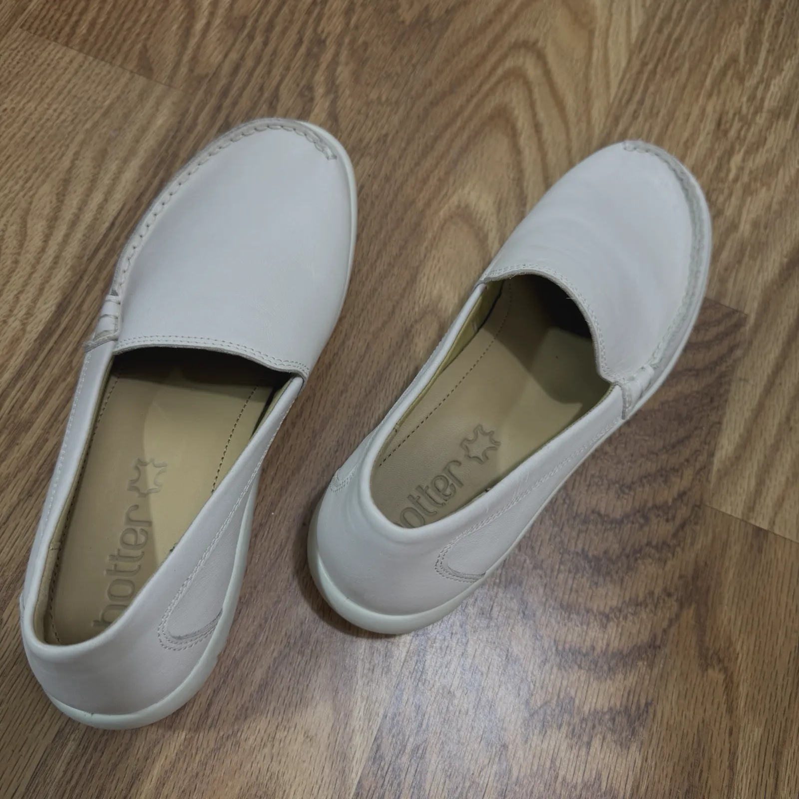 Hotter Retro Tan Leather Slip - Image 11