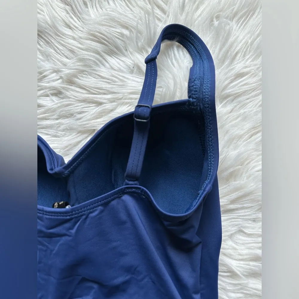 Niptuck Swim molded cup one - Image 9