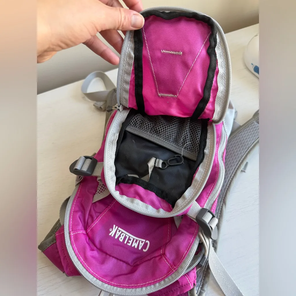 Pink Gray Camelbak Mini MULE Hydration Backpack No Bladder! 1.5 L Outdoor Hiking - Image 9