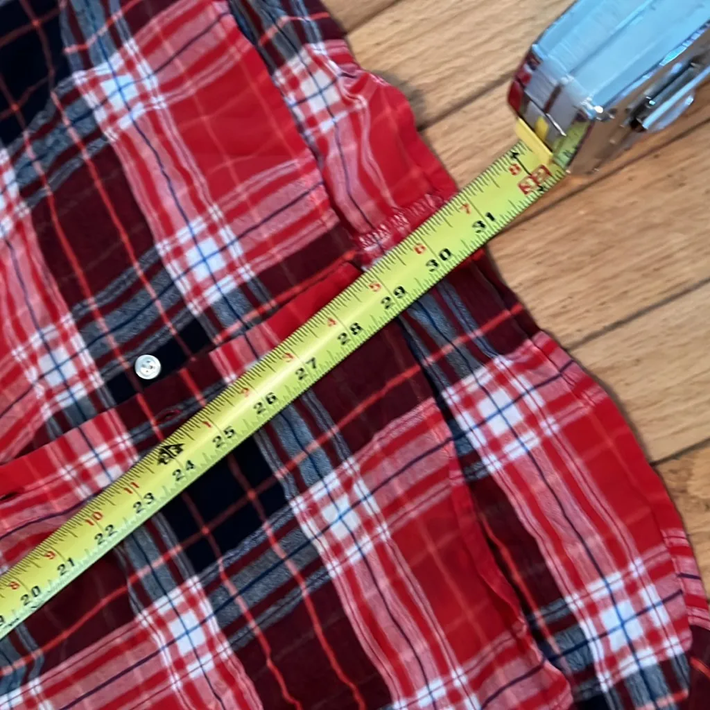 Old navy plaid button down - Image 2