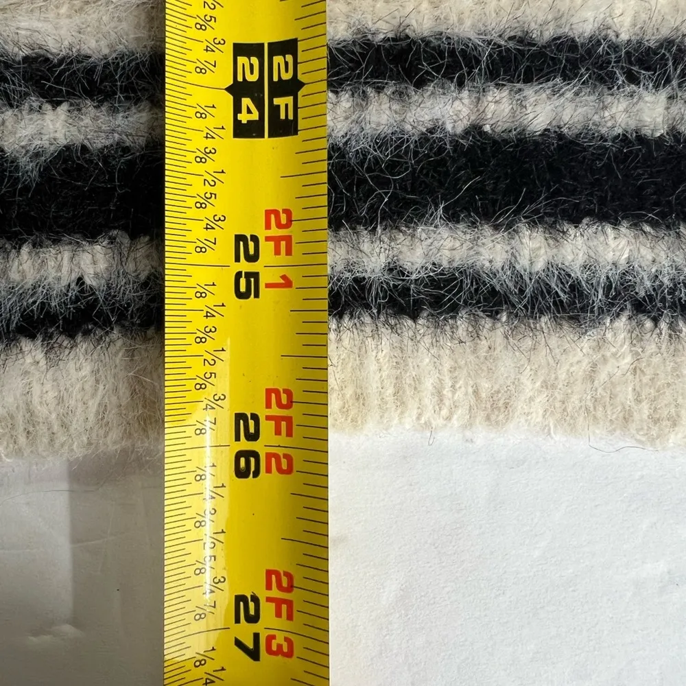 Easel hooded L eyelash sweater cream black stripes soft preppy v-neck neutral - Image 8