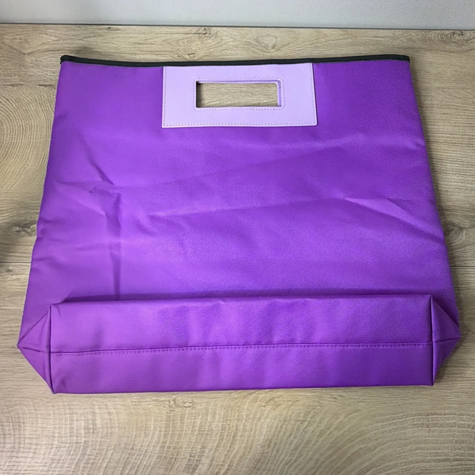 Clinique Bag Shopping Travel Tote Cut Out Handle Purple Pouch Limited Retro Chic - Image 3