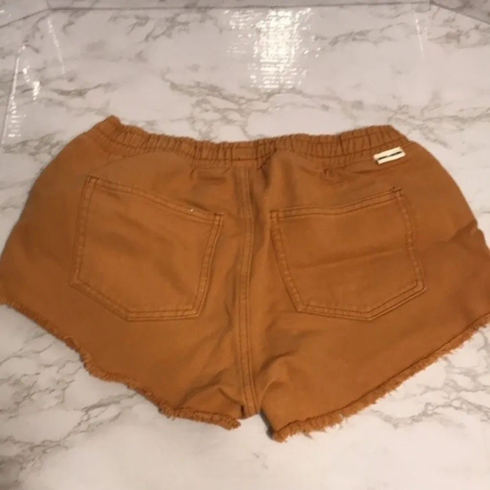 Billabong Cutoff Shorts Raw Hem Drawstring Waist size medium - Image 2