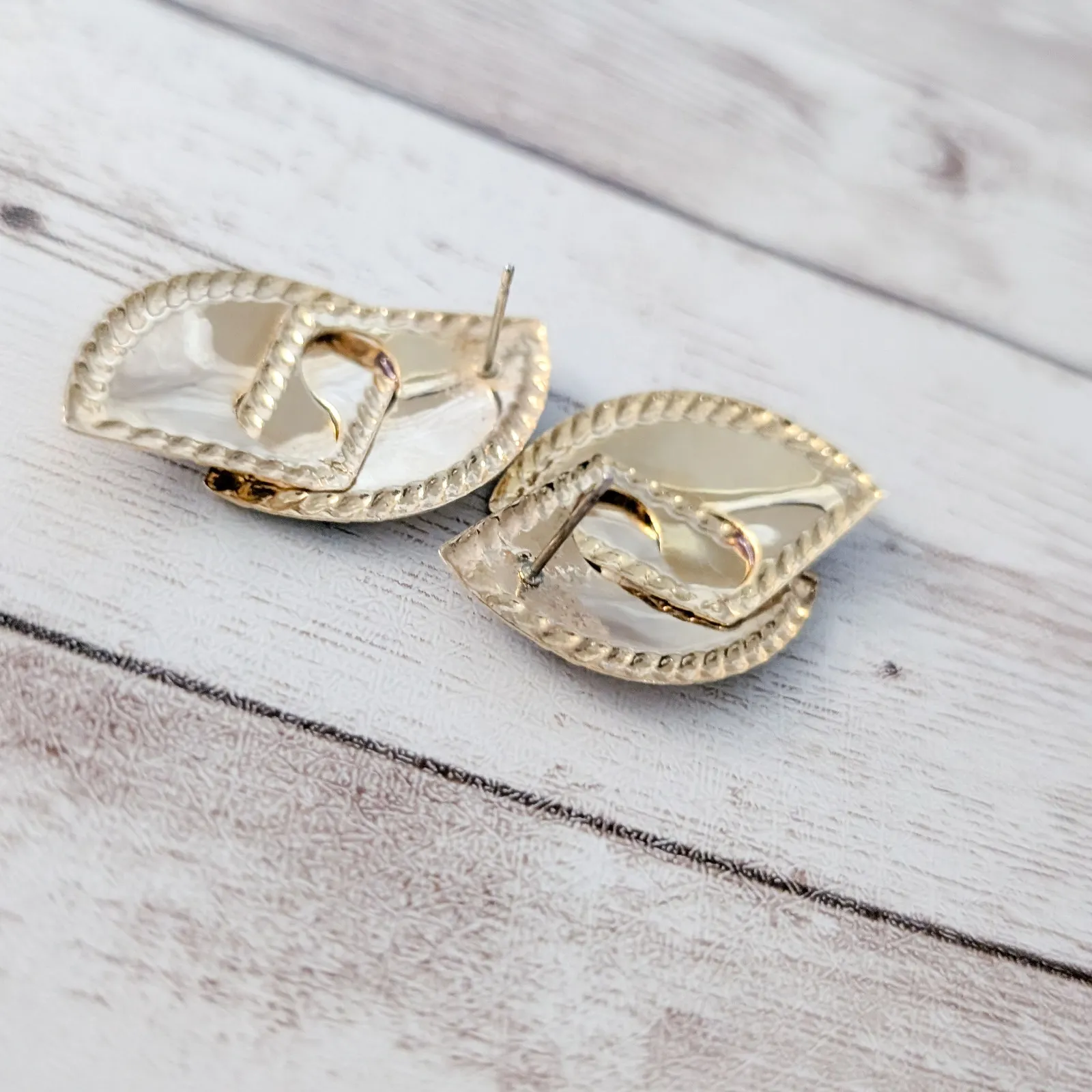 Vintage Stud Earrings Stunning & Unusual Statement Stylish - Image 6