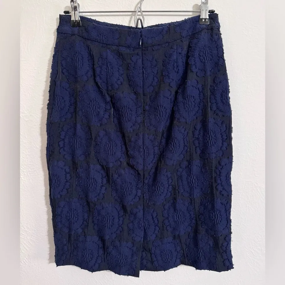 Ann Taylor floral appliqué pencil skirt, navy blue, size 2 - Image 2