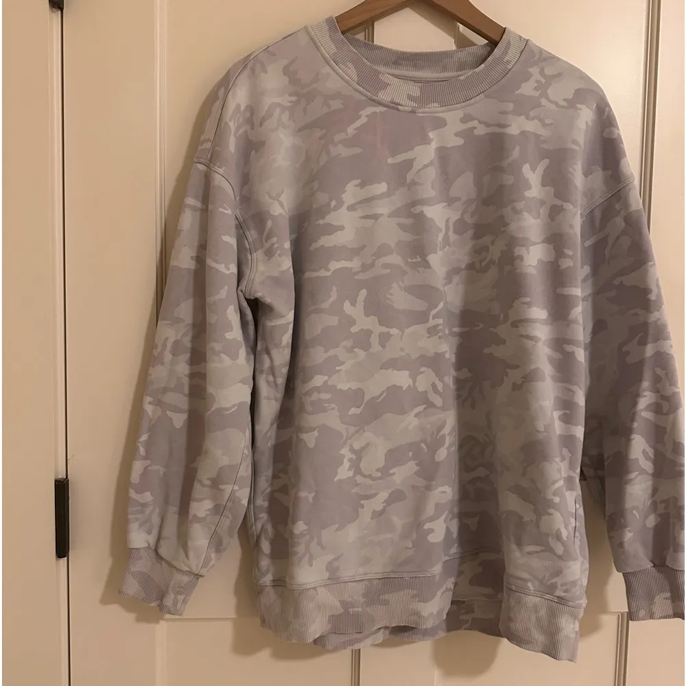 Lululemon Perfectly Oversized Crew Incognito Camo Alpine White Multi Size: M/L - Image 6