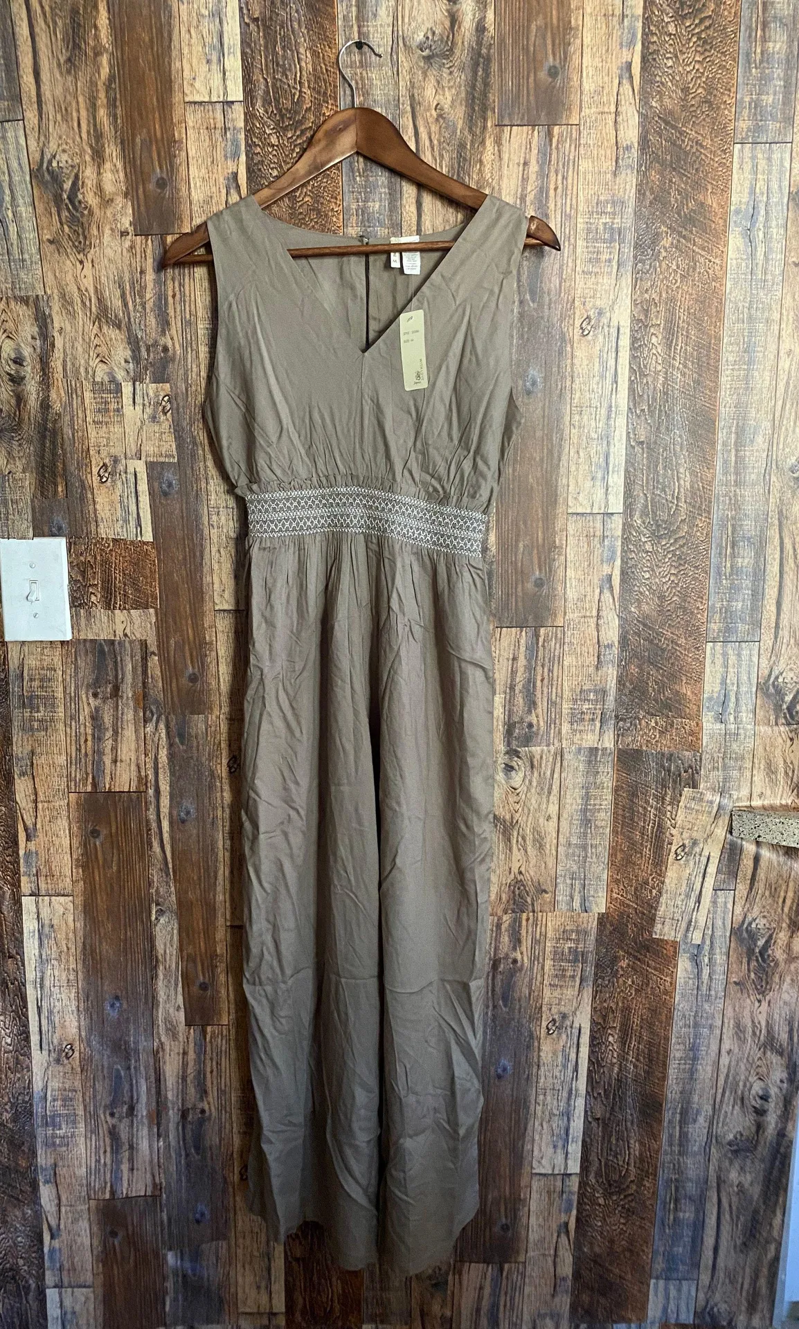 NWT  Sage Green Women's Size Medium Rayon Ruched Waist Pants Jumpsuit - Image 2
