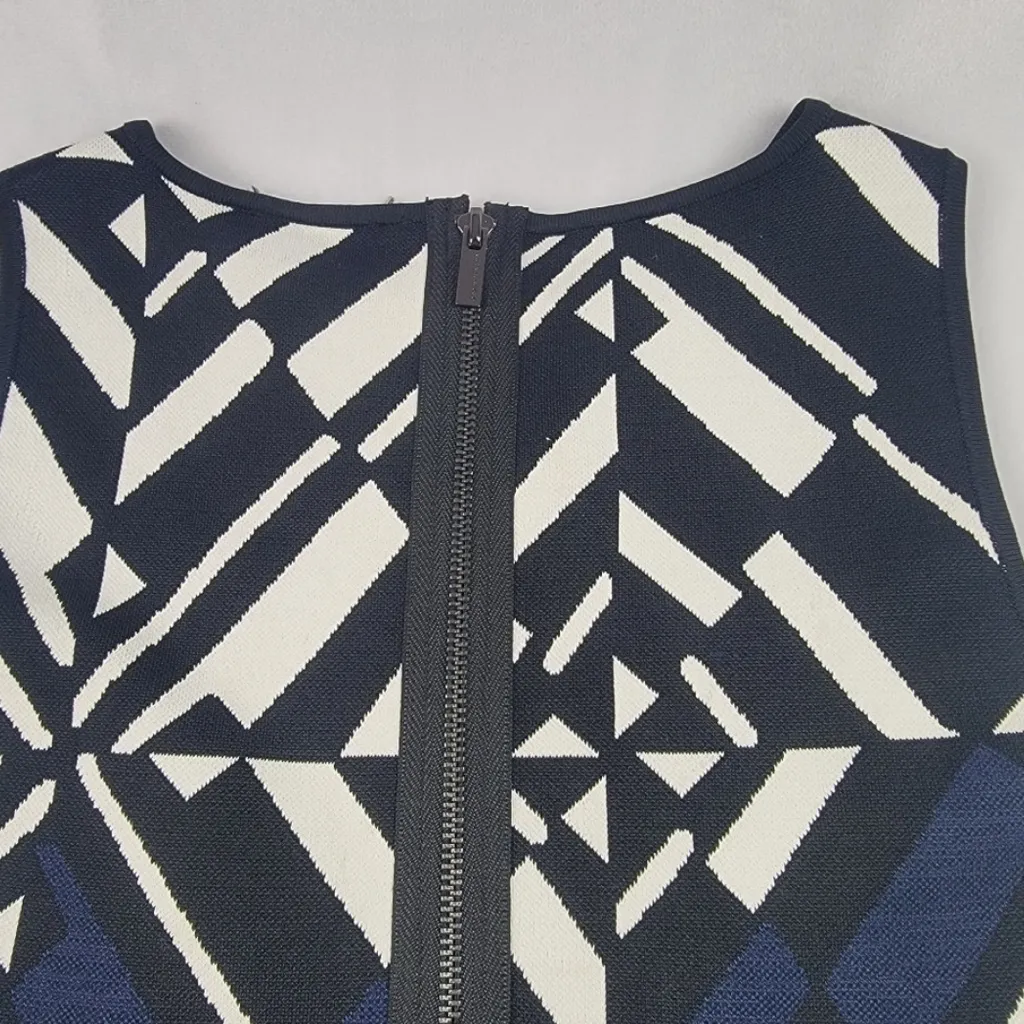 BCBGMAXAZRIA Jo heavy fit
and flare exposed zipper dress - Image 5