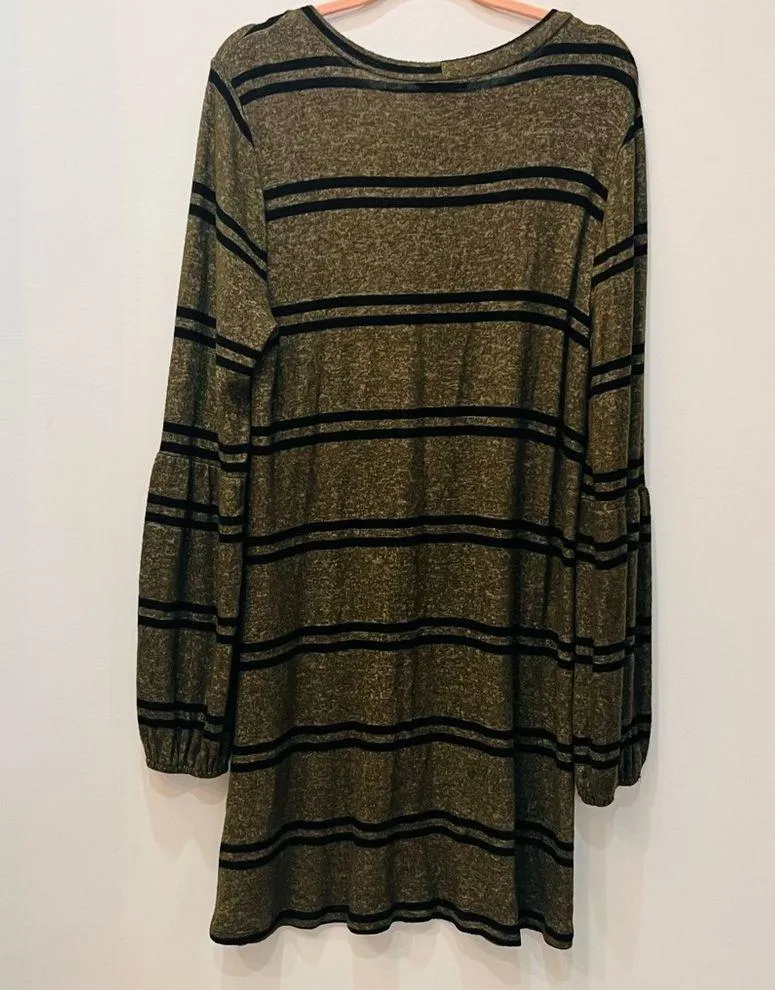 As U Wish  Boutique green gray sweater dress sz Large - Image 73