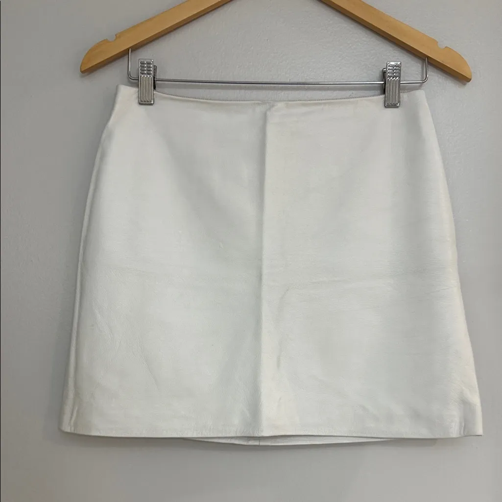 MOVING SALE Topshop White Faux Leather Mini Skirt - Image 3