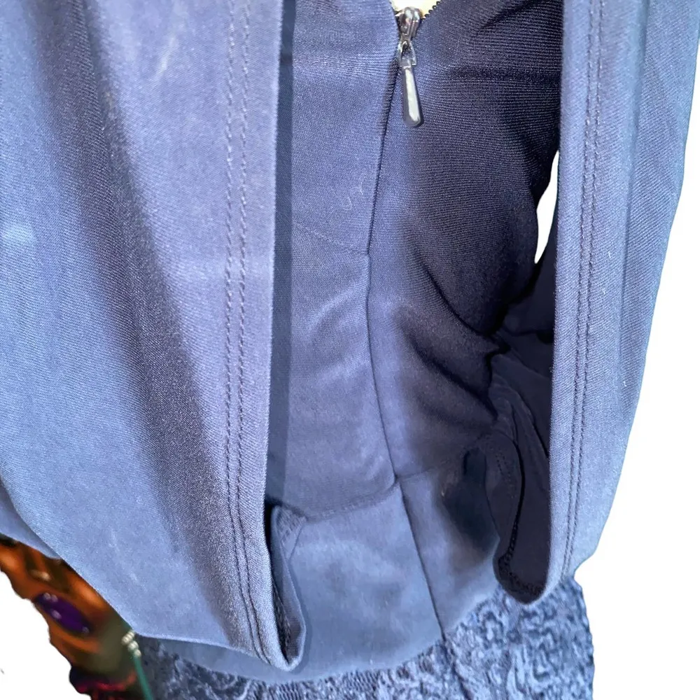 Laundry by Shelli Segal lace embroidered dress Navy Lace w/Chiffon Capelet sz 2 - Image 4