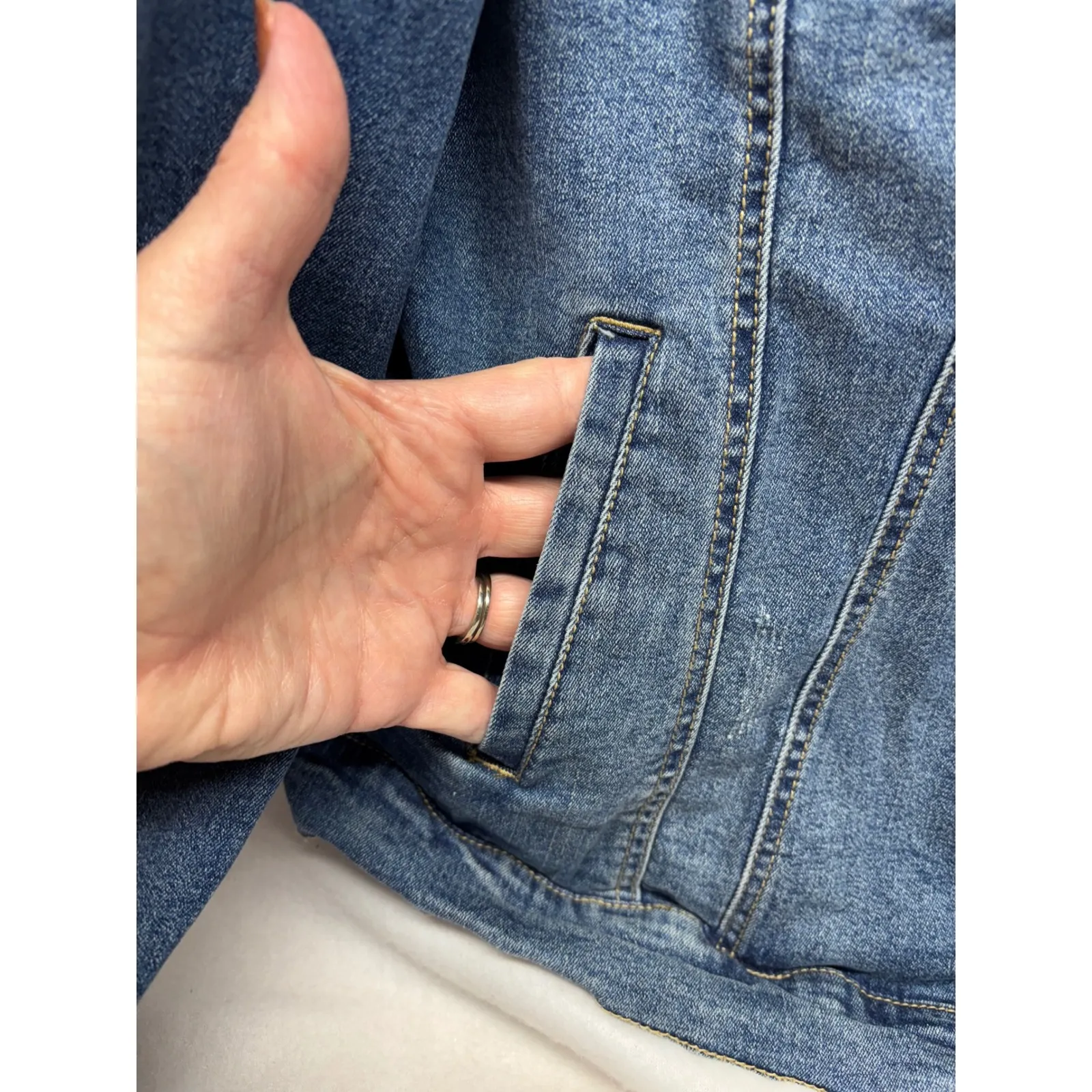 Torrid Denim Jacket Blue Classic Fit Button Front Trucker Style Women Size 2 - Image 6