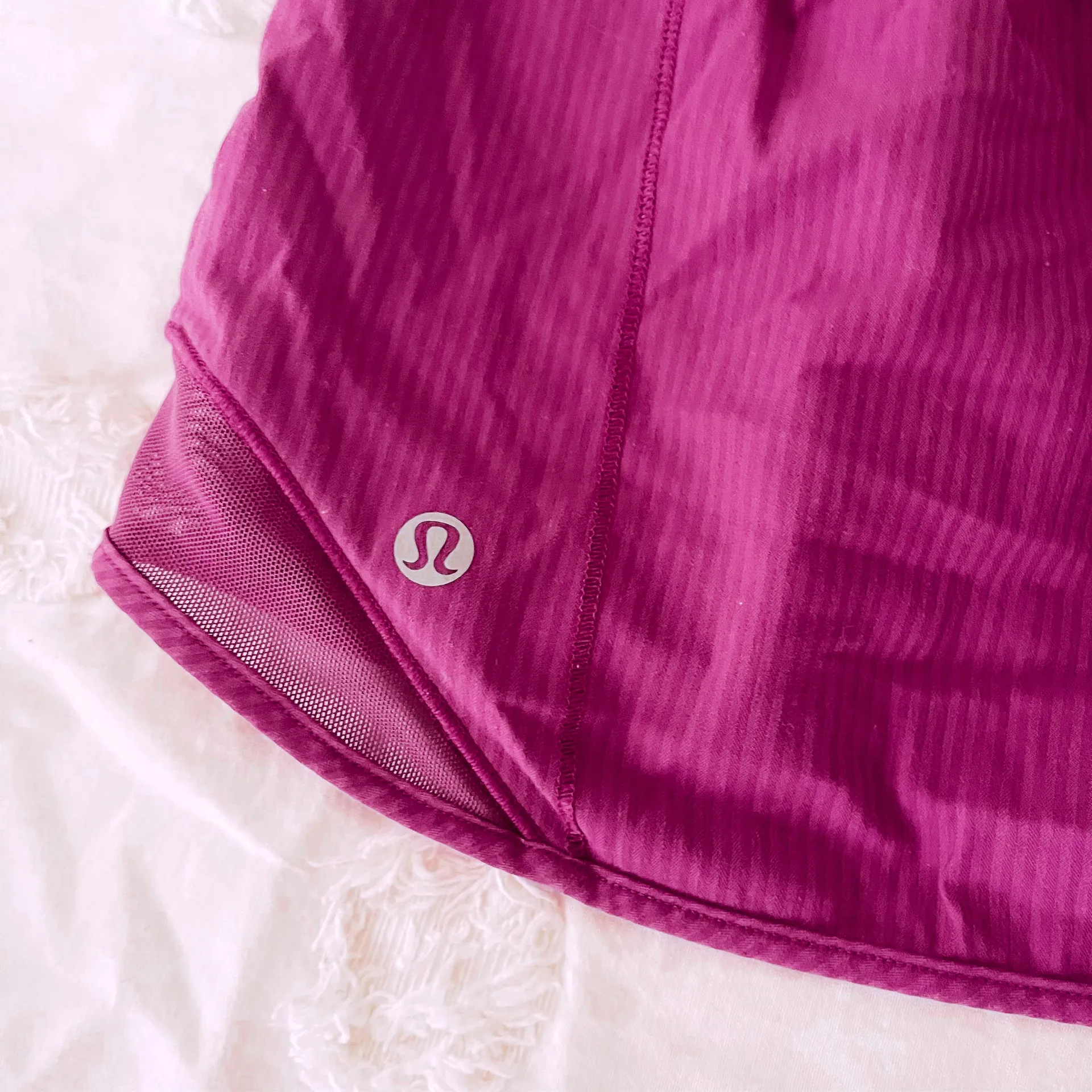 Lululemon Hotty Hot 2.5” Shorts - Image 3