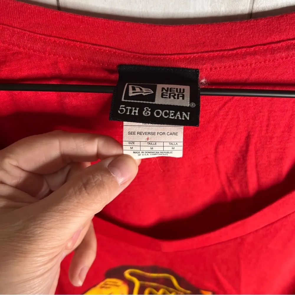 NFL Chicago Blackhawks Tee Size M - Image 3