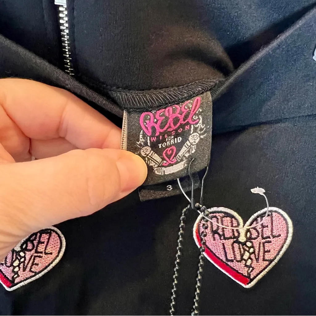 Torrid Rebel Wilson Pencil Skirt N2 - Image 4