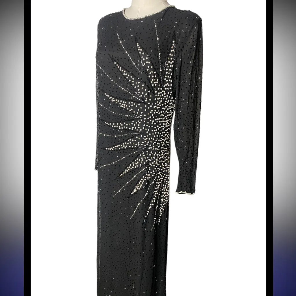 Stunning
Vintage Oleg Cassini Black Silk Beaded & Sequin Gown, Starburst Size 10 - Image 6