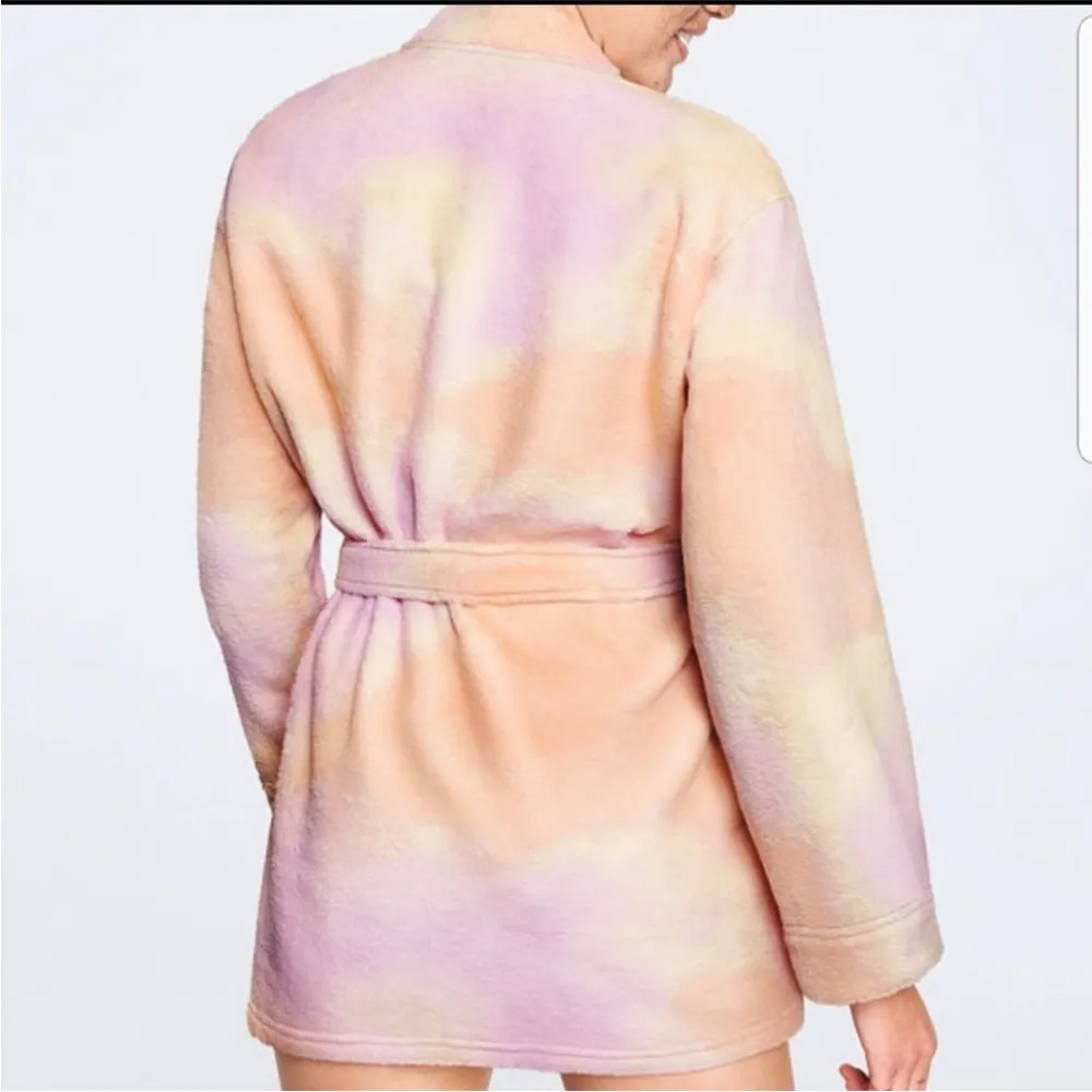 Pink Victoria’s Secret astel Robe SZ:M/L - Image 2