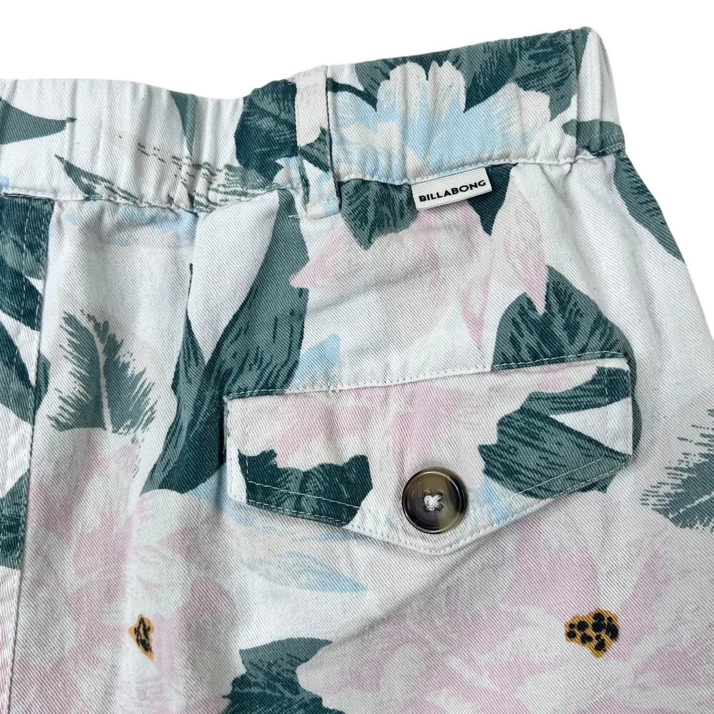 Billabong x The Salty Blonde Floral Shorts Womens 30 High Rise Cuffed Tropical - Image 7