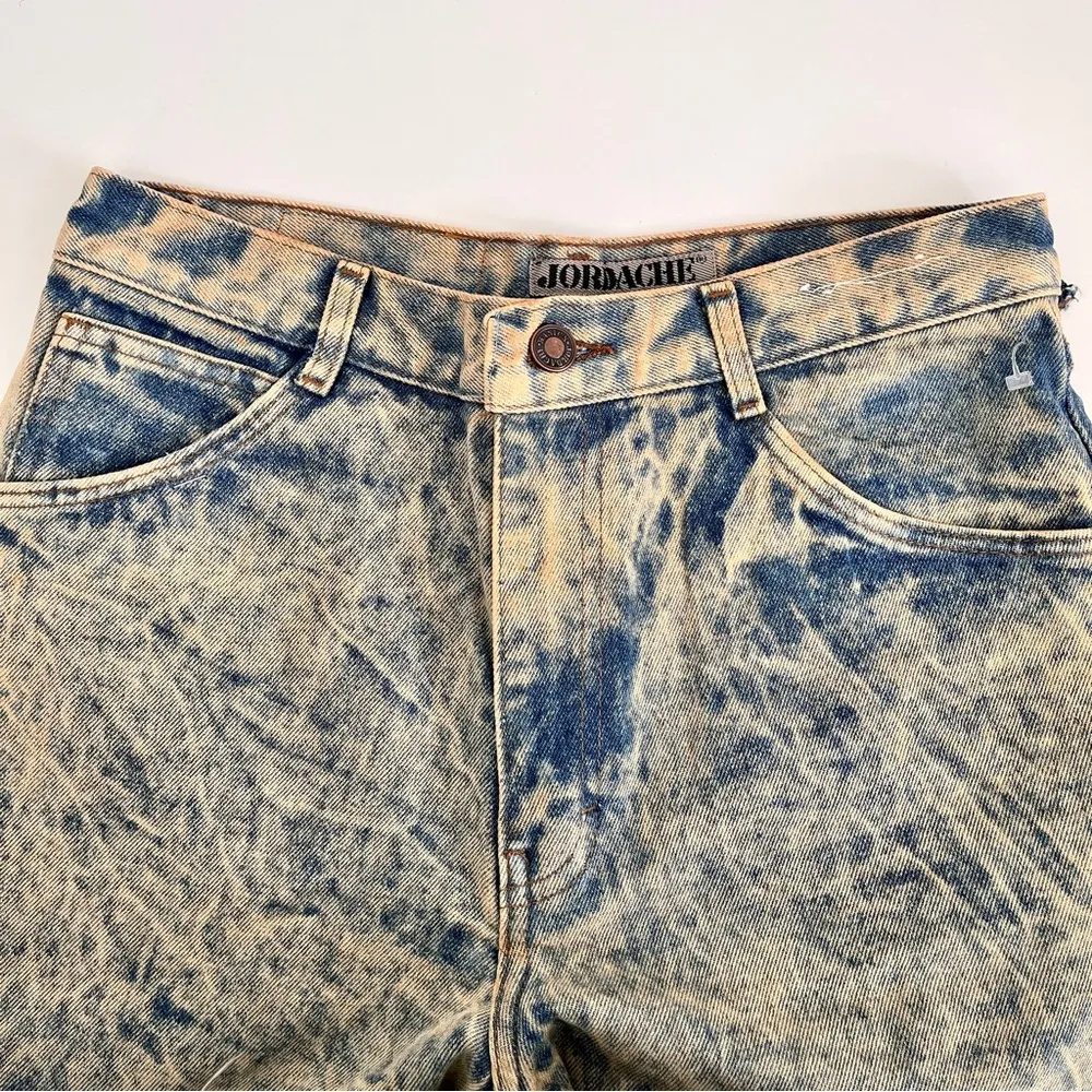 Vintage Jordache 1990 Acid Wash Straight Leg Jeans, Size 29 - Image 2