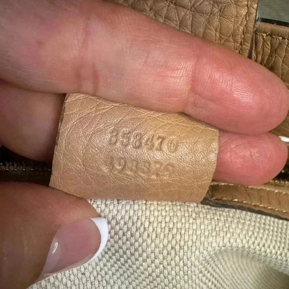 Gucci Vintage Medium Floral Camvas Pink/Beige Leather Tote Bag. - Image 13