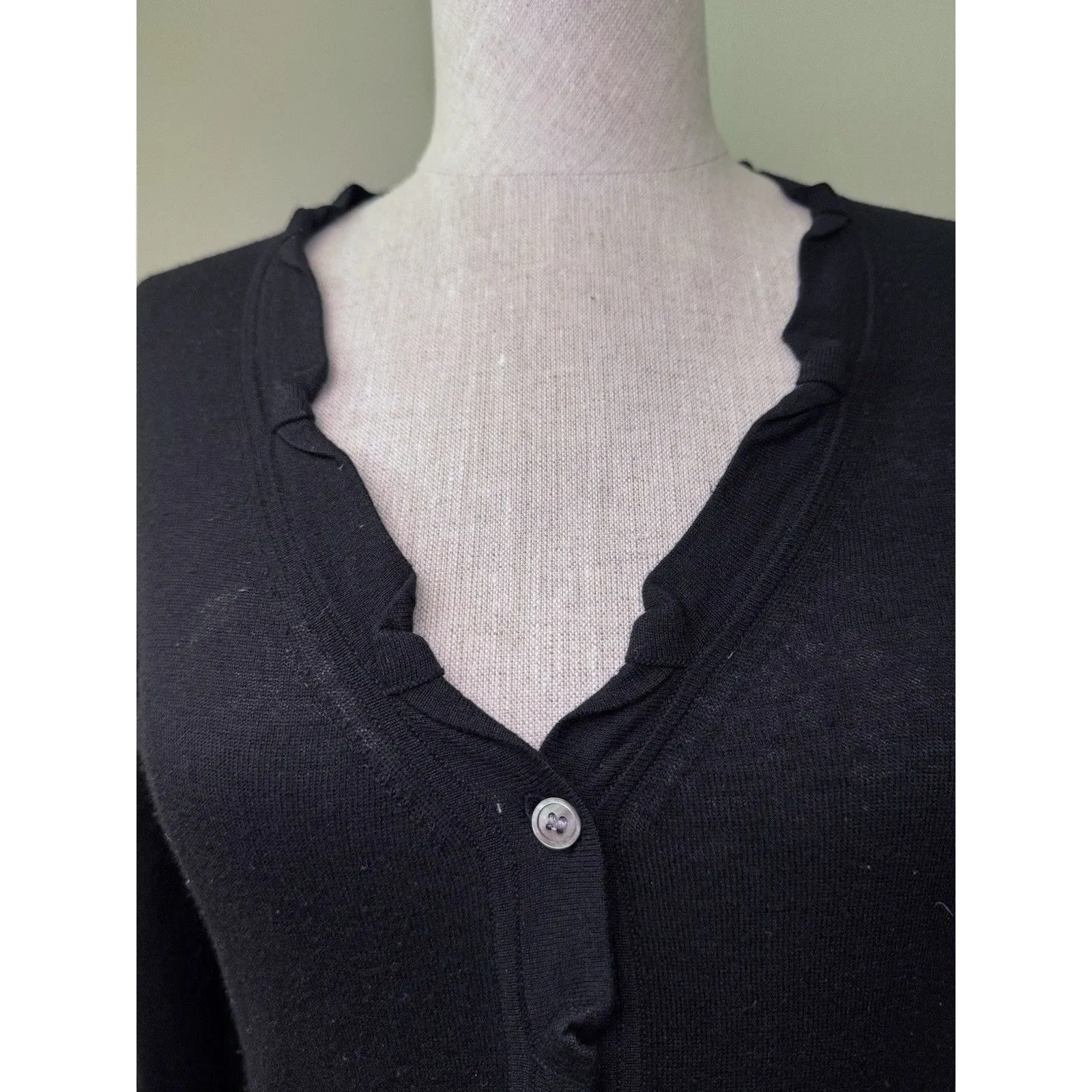 Elie Tahari Women's Silk Cashmere Ruffle Long Sleeve Button Black Cardigan XS - Image 13