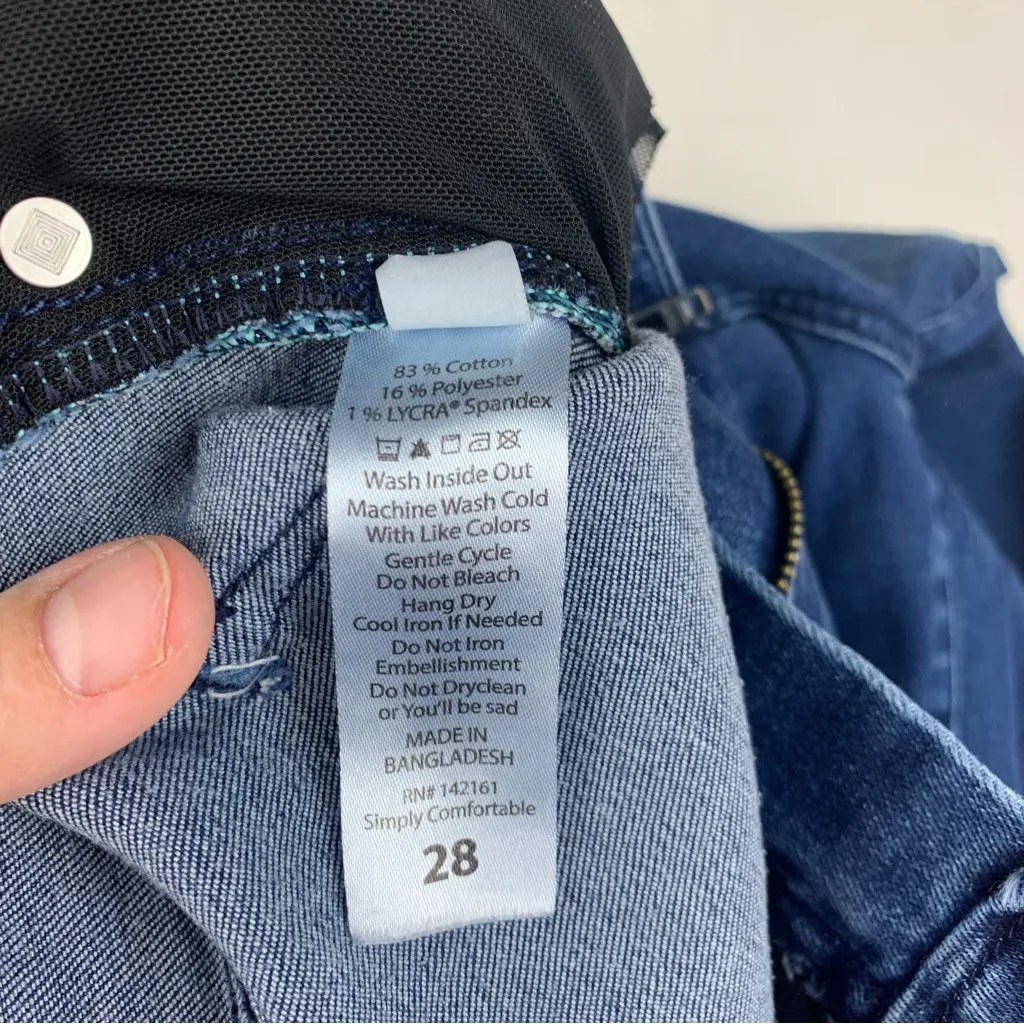 LuLaRoe size 28 Denim straight leg Jeans with slimming dark wash casual stretch - Image 4