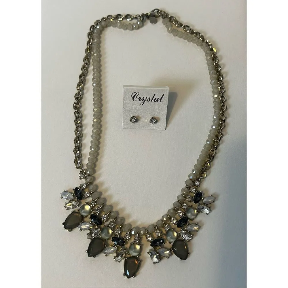 Vintage olive green Rhinestone Crystal Jeweled Bib Collar Necklace & crystal ear - Image 2