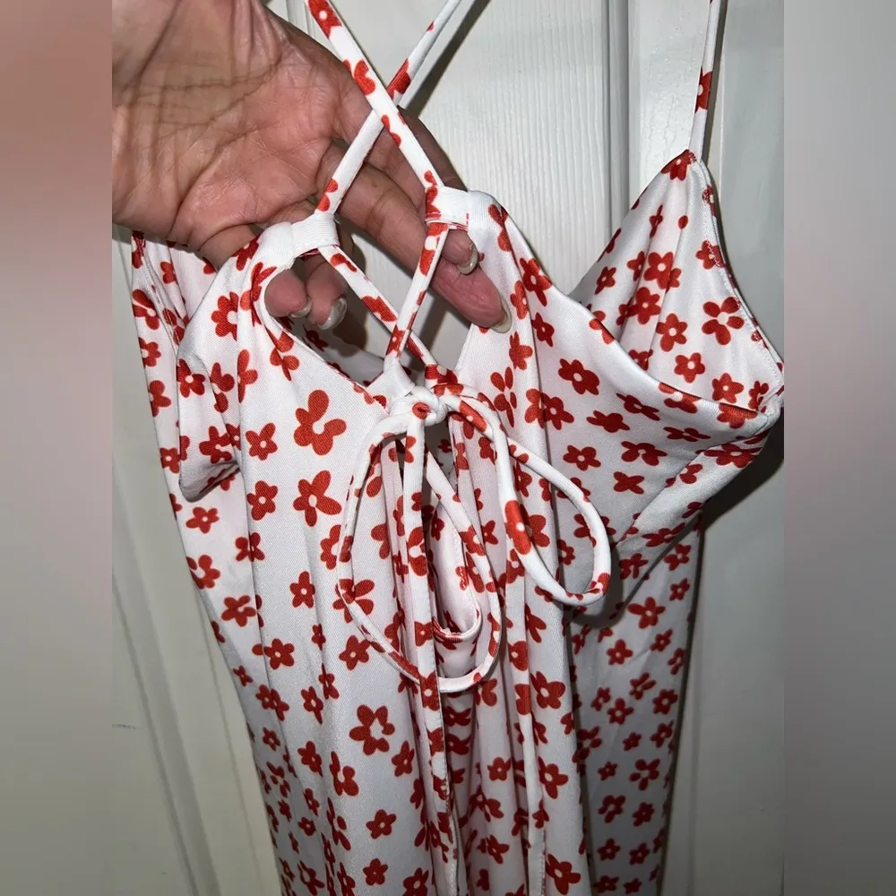 CAMMENSE
Strappy Floral Print Crisscross Flowy Long Dress
Multicolor Medium NWT Red - Image 6