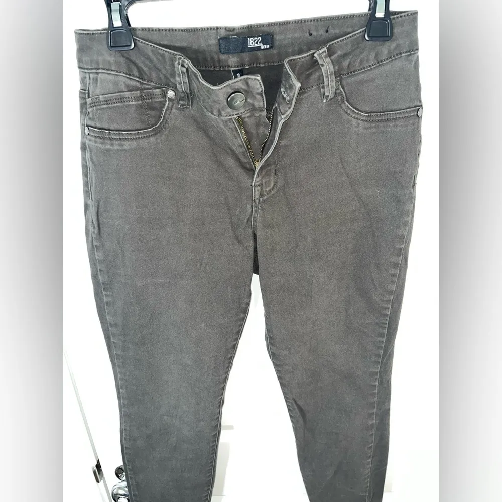 1822 Denim Gunmetal Accents Fitted Black Wash Modern Everyday Skinny Jeans Sz 10 - Image 9