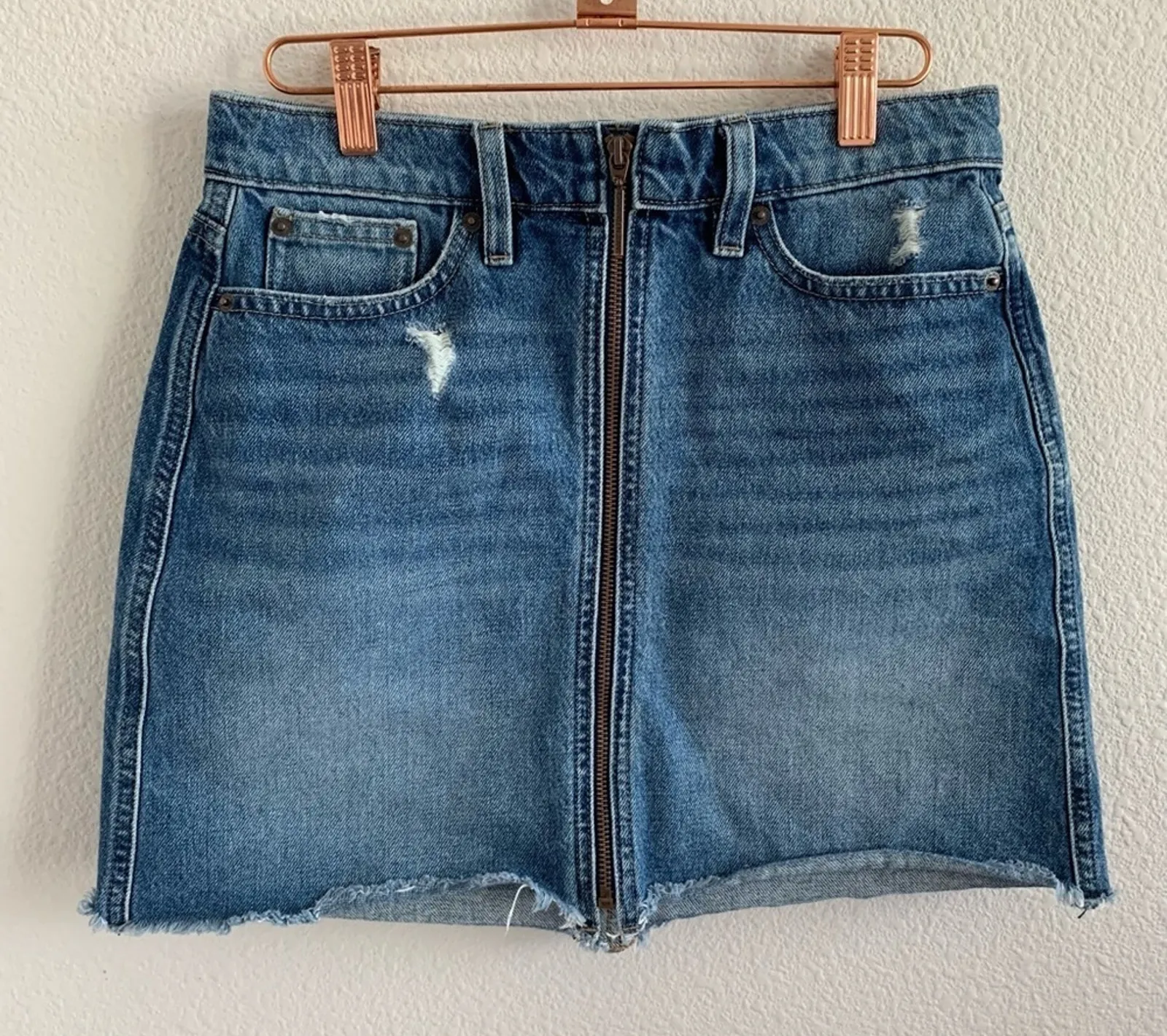 Calvin Klein Jeans Distressed Zip-Front High-Rise Denim Skirt Exposed Zip 26 - Image 1