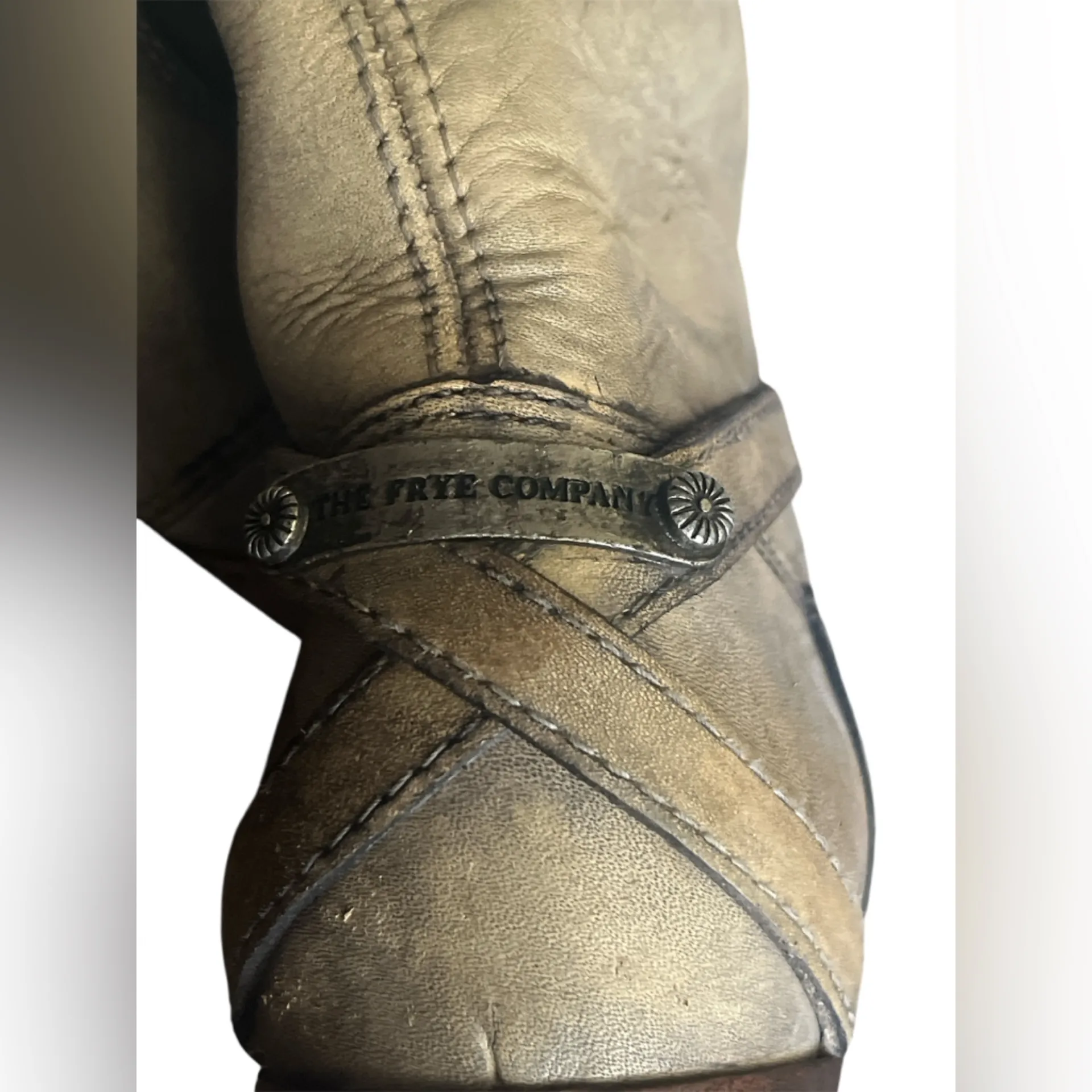 Frye Lindsey Plate distressed leather boot size 8 - Image 7