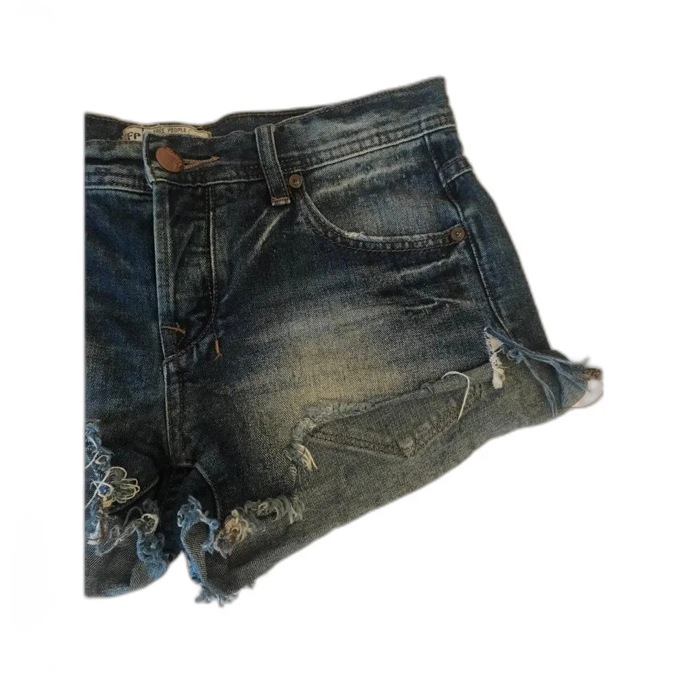 Free people denim Jean short booty shorts size 25 - Image 3