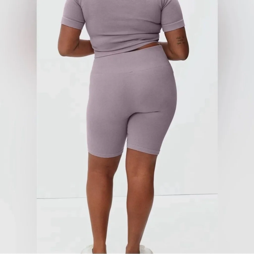 Everlane NWT Seamless High Rise Ribbed Biker Shorts dusty lavender size XL/XXL - Image 2
