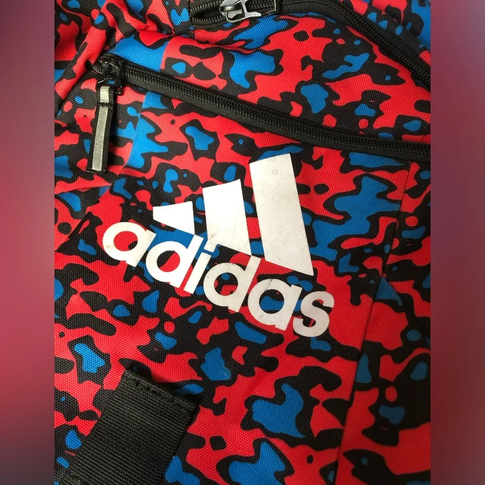 Adidas camo Backpack padded straps adjustable mesh pockets zip pockets 15”x12” - Image 8