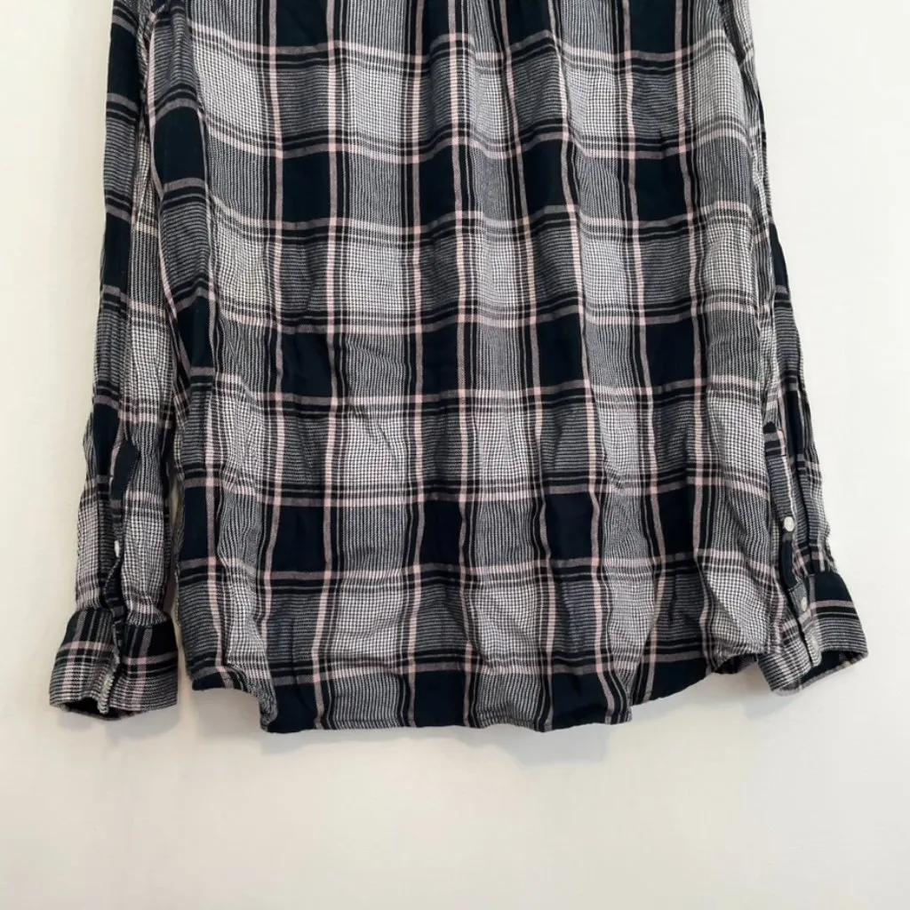 EXPRESS Patch Pocket Plaid Boyfriend Shirt Black White Flannel Button Down Tunic - Image 16