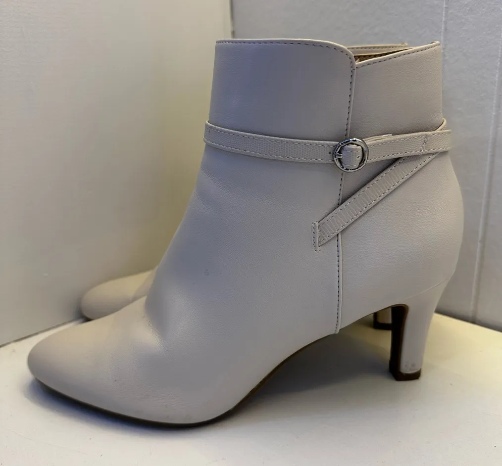 LifeStride Ankle Bootie Bone White US 10M Pointed Toe Strap Kitten Heel Zipper - Image 1