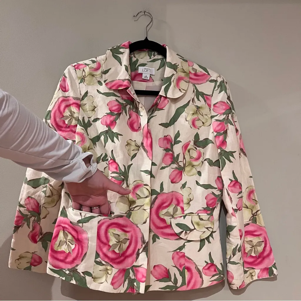 LOFT Floral Pastel Jacket Size 8 - Image 3